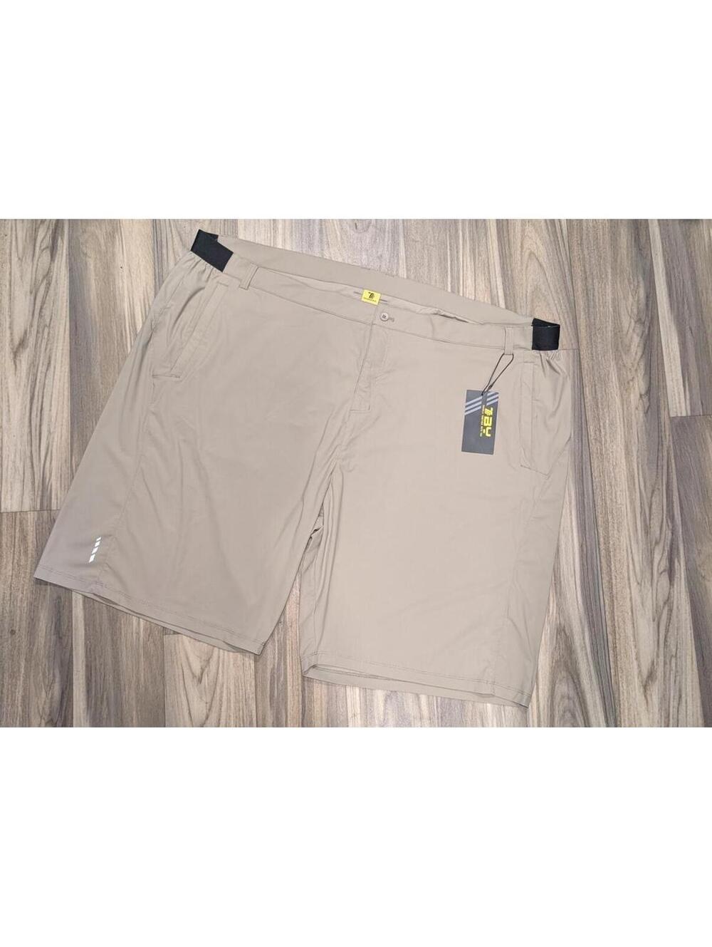 Men's Khaki Casual Shorts with Elastic Waistband - 52" Wasit